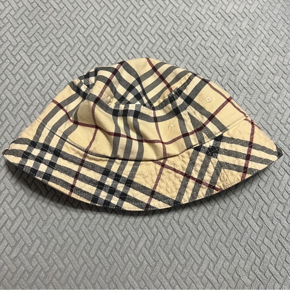 Burberry Classic Check Bucket Hat - Picture 1 of 7